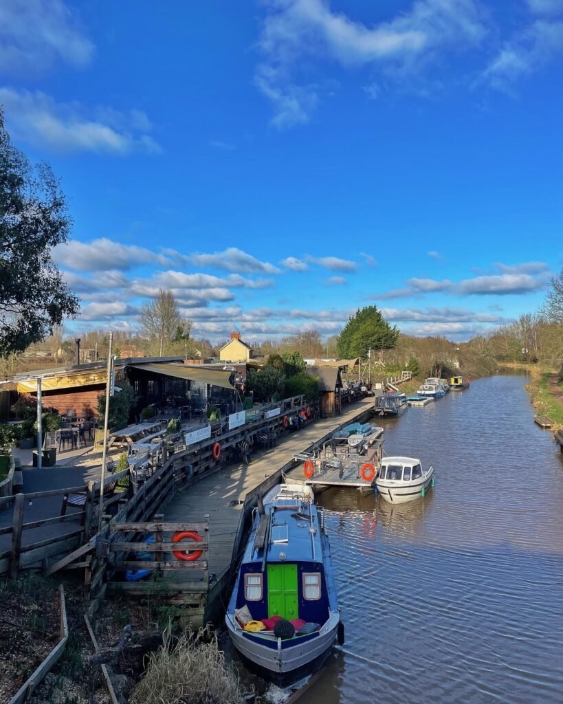 Somerset Boat Centre’s The Lock Inn, Taunton and Bridgwater Canal