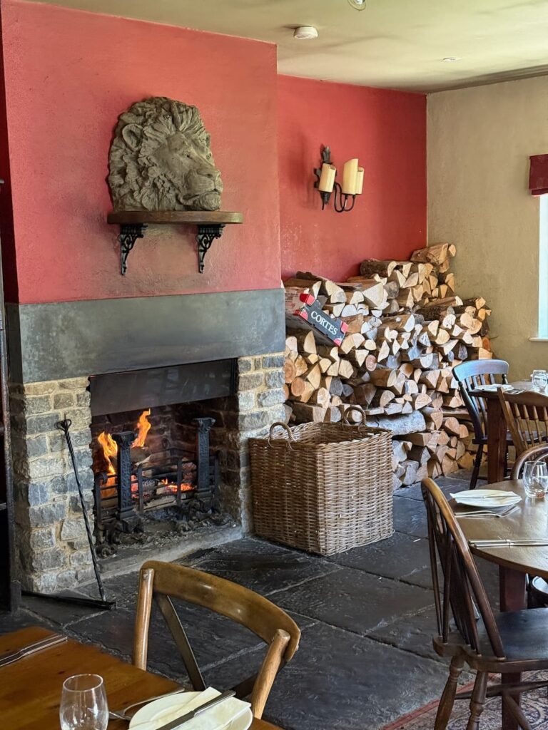 The Red Lion, Babcary